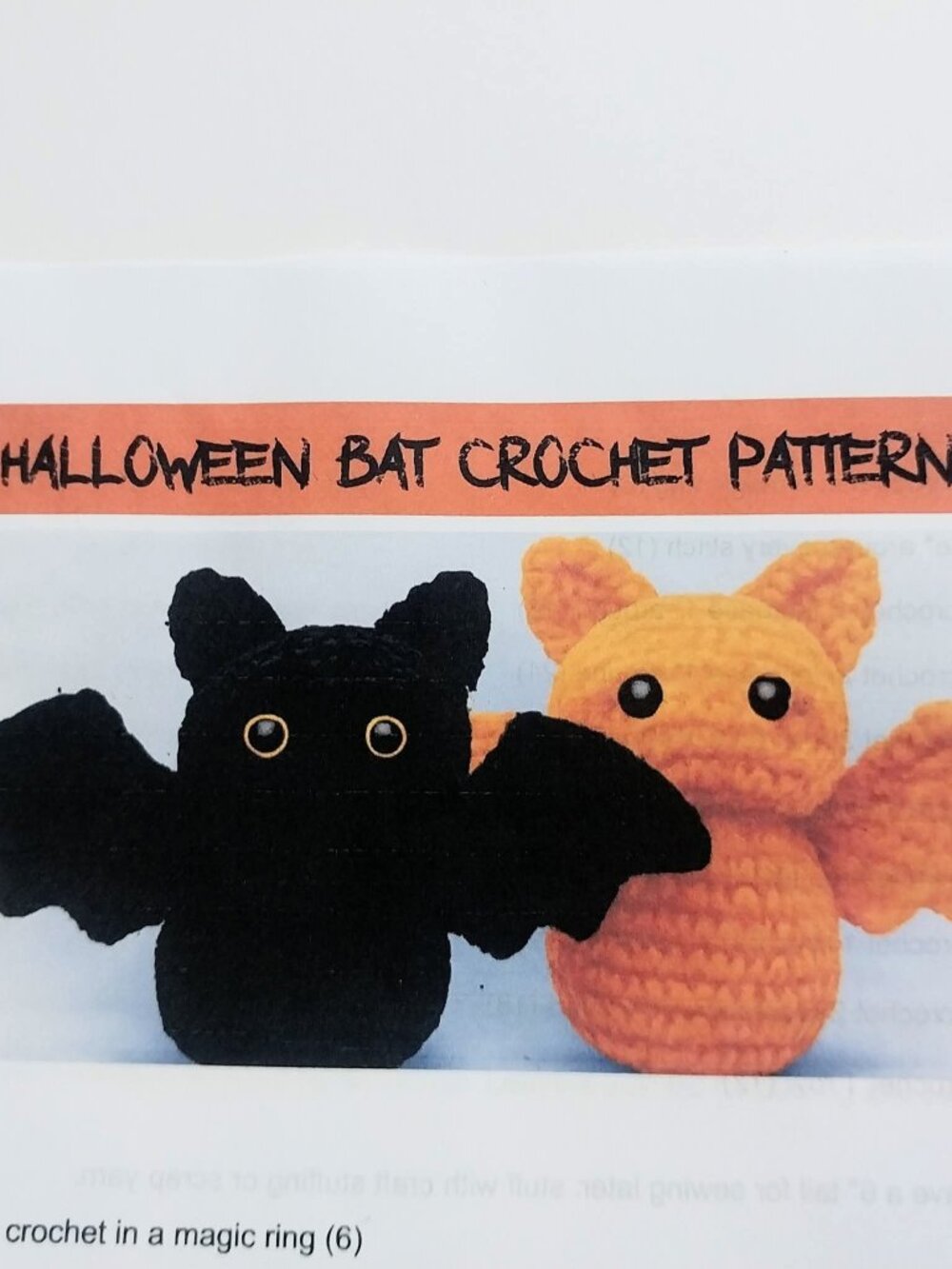 2 SKEINS LION BRAND CHENILLE THICK & QUICK YARN with FREE HALLOWEEN BATS PATTERN
